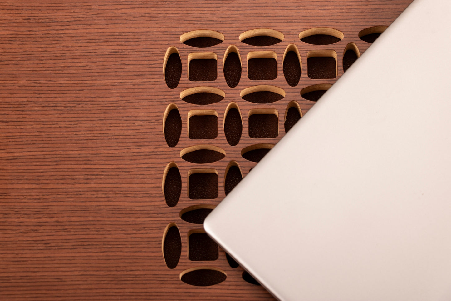 Lap Desk Model-3