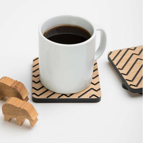 Iulia Black And Oak Zigzag Wood Coaster Set Black And Oak Coasters Zigzag Iulia