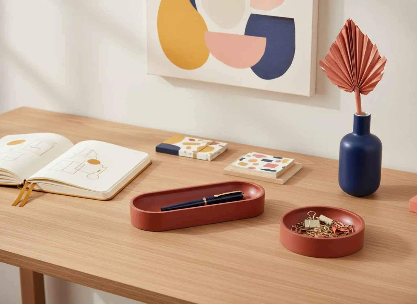 Oval Desk Tray – Pen Organizer